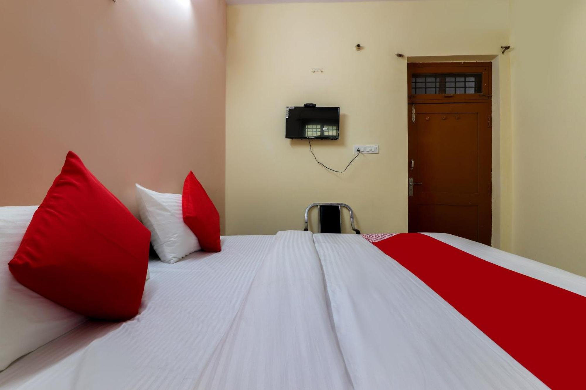 Hotel O Devine 3*